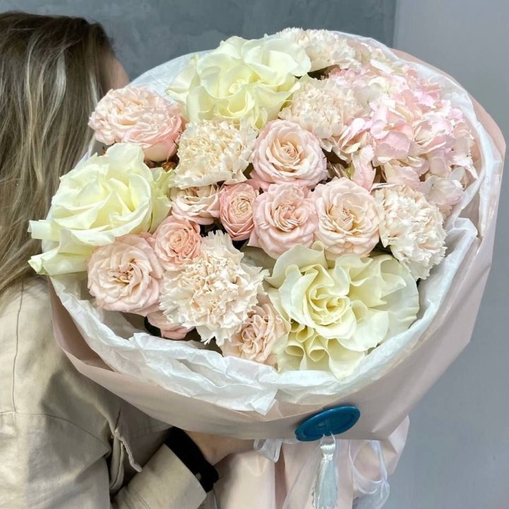 Дизайнерский букет "Джентел" в Казани