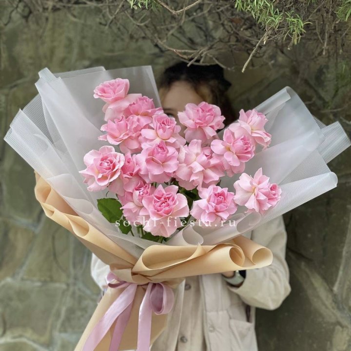 Букет из 15 французских роз Пинк дрим в Казани
