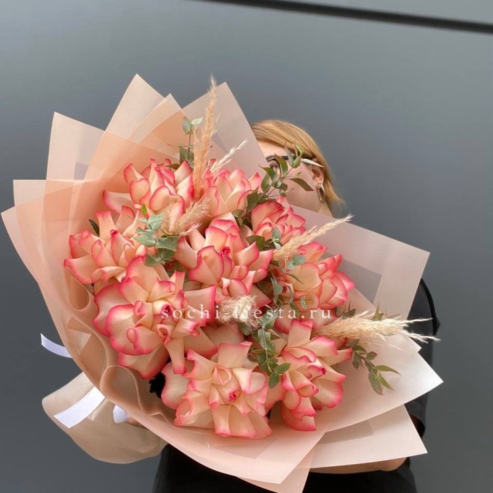 9 Французских роз Джумилия  в Казани