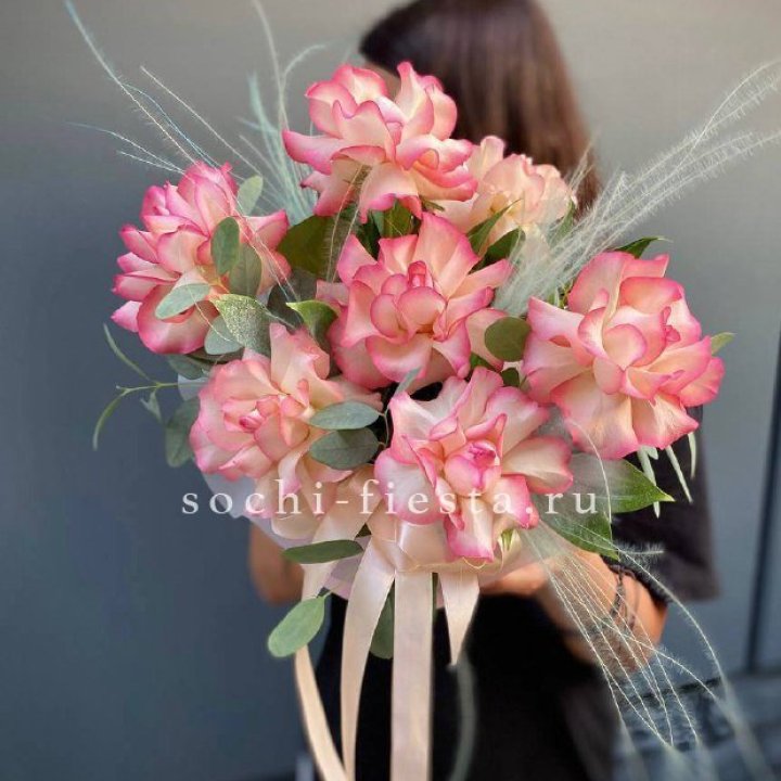 9 Французских роз Джумилия в боксе в Казани