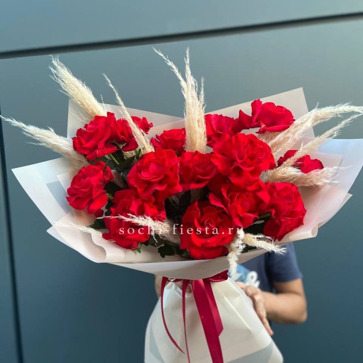15 Красных французских розы в Казани