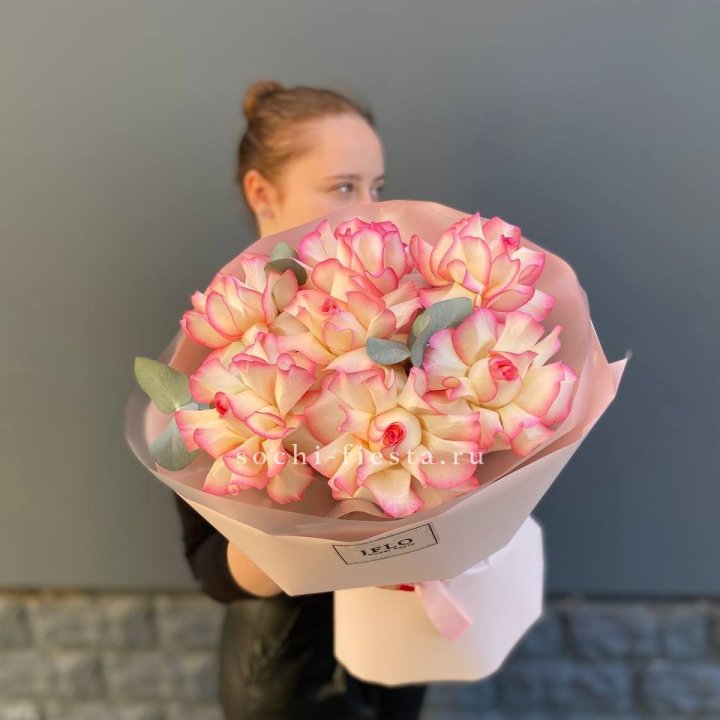 7 французских роз Джумилия в Казани