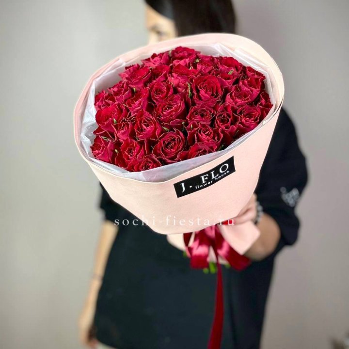 35 кенийских роз в Казани