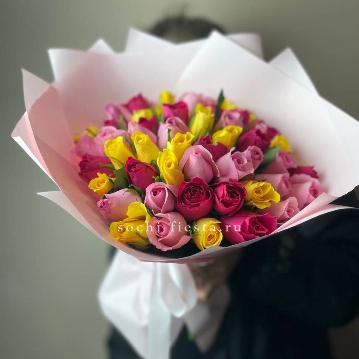 Букет из 51 розы Микс (Кения) в Казани