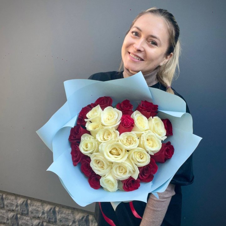 27 роз "Сердце" в Казани