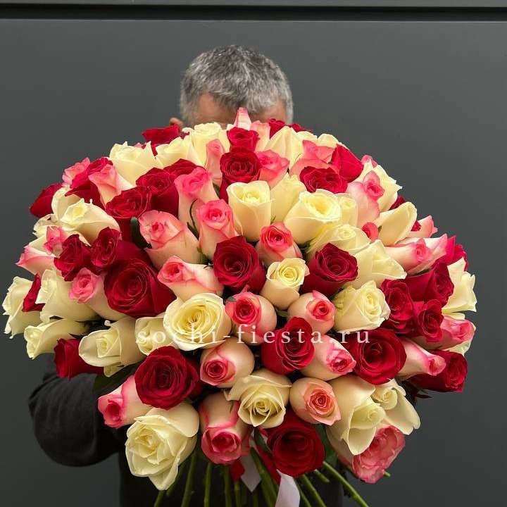 101 разноцветная роза "Джули" в Казани