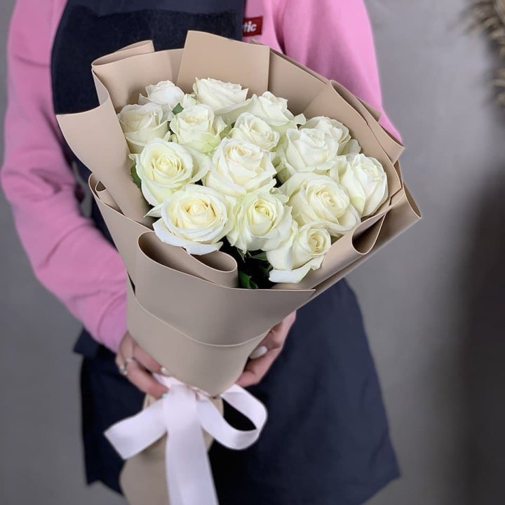 15 белых роз миракли в Казани