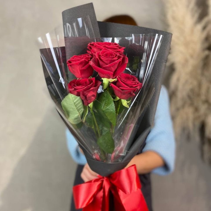 5 роз ред наоми в Казани