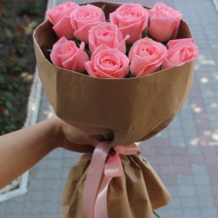 9 розовых роз в Казани