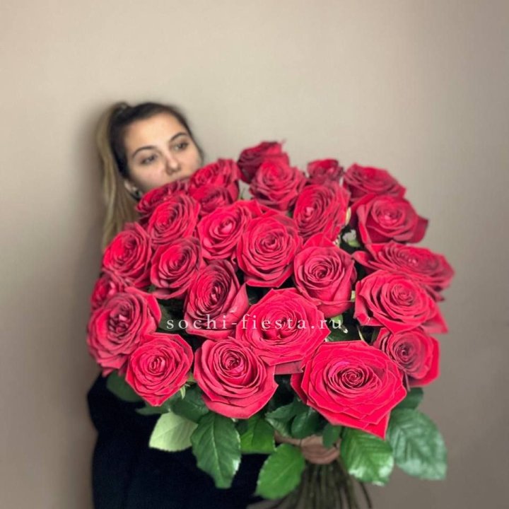 25 высоких роз в Казани