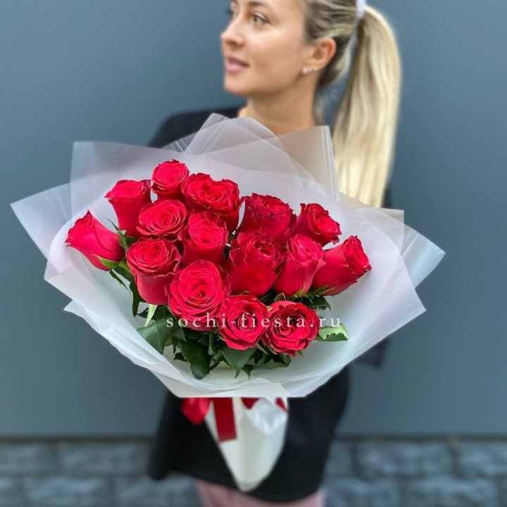 Букет из 15 красных роз  в Казани