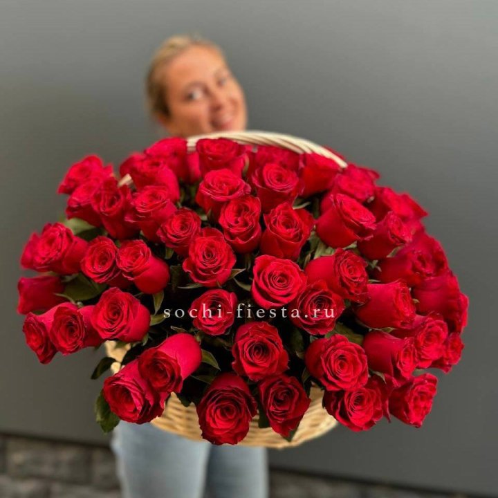 101 красная роза в корзине   в Казани