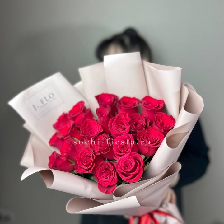 21 красная роза  в Казани