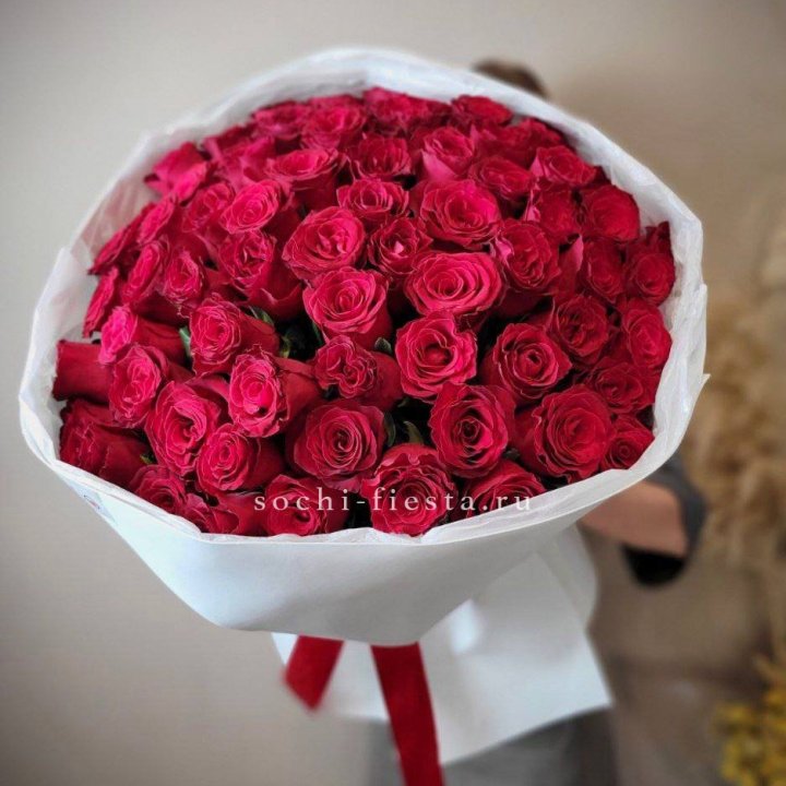 65 красных роз вайт в Казани