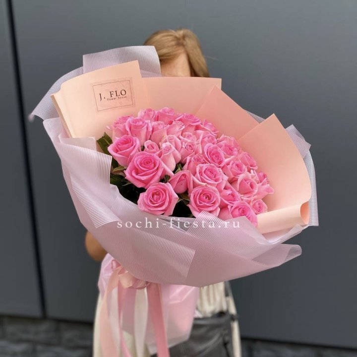 33 Розовые розы в Казани