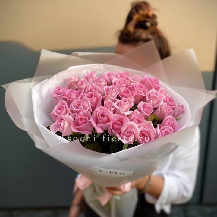 Букет розовых роз  в Казани