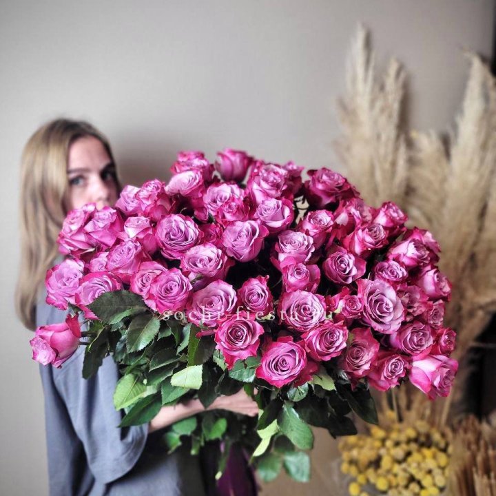 Охапка высоких роз Деп перпел в Казани