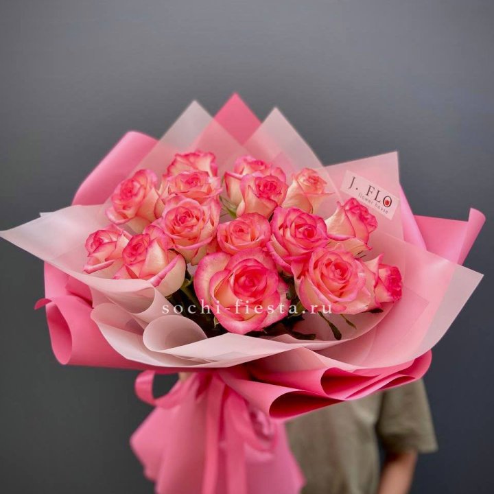 15 роз "Джумилия" в Казани