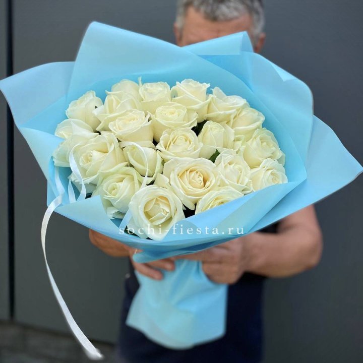 21 белая роза в Казани