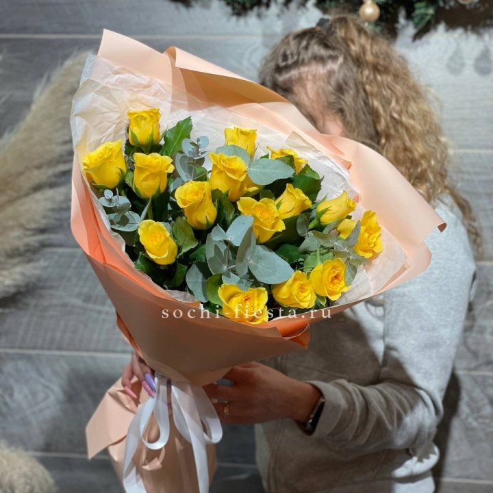 15 желтых роз в Казани