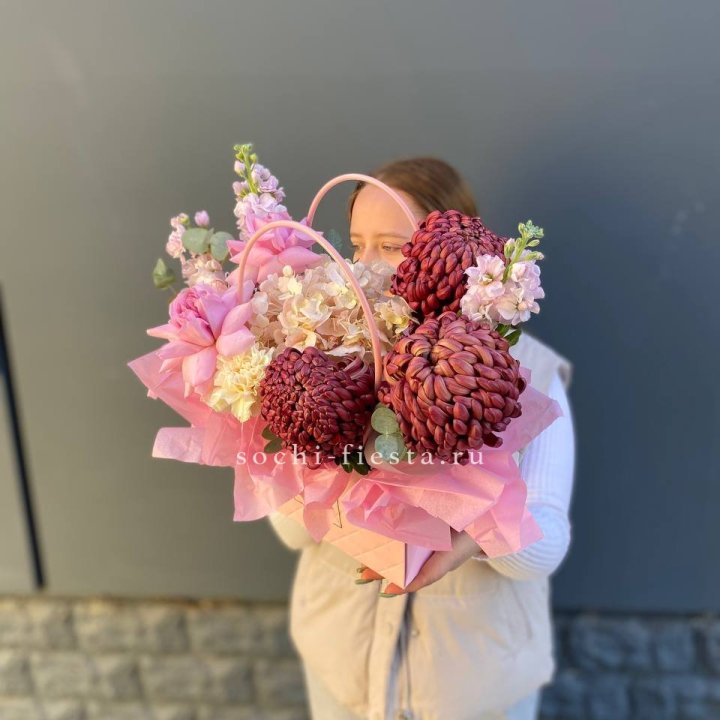 Сумочка нежная с бигуди в Казани