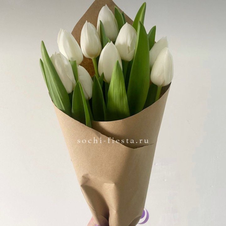 Букет белых тюльпанов в Казани