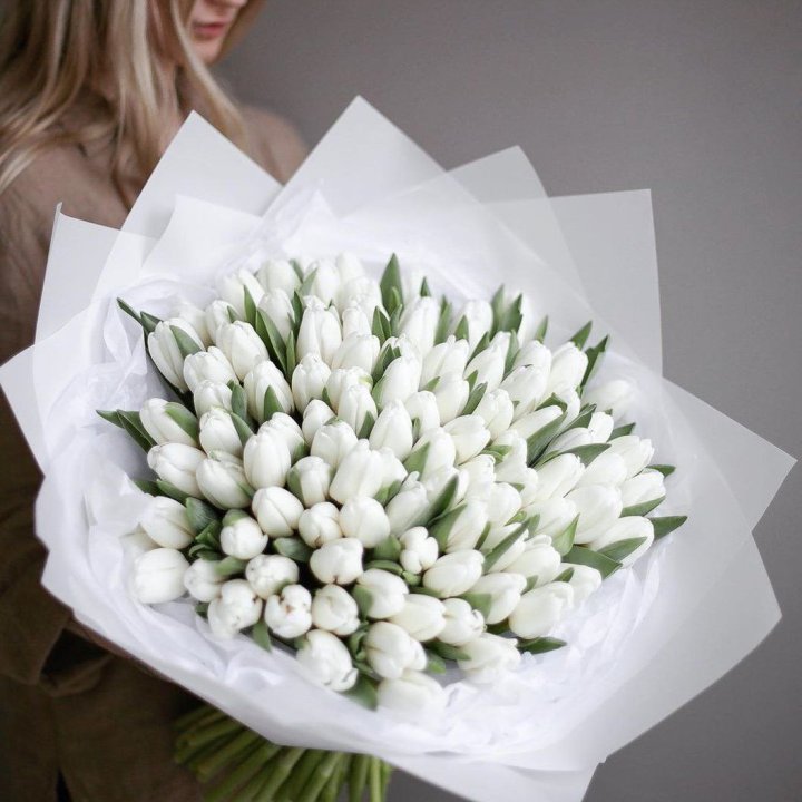 101 белый тюльпан в Казани